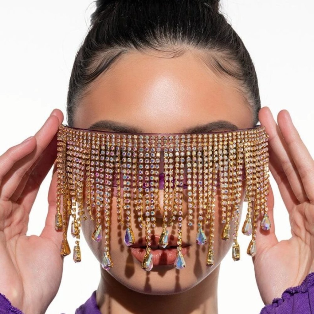 Sunglasses with crystals